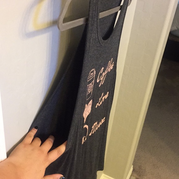 💙BUY 2 GET 1 FREE💙 Cute tank - Picture 2 of 5